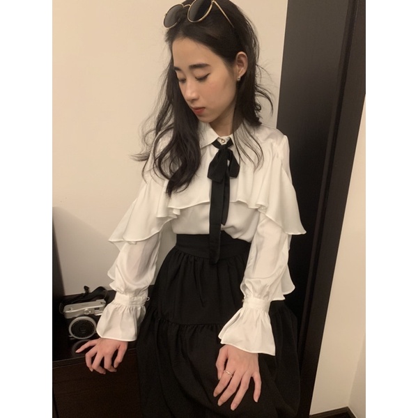 NineToFive - Áo Luna