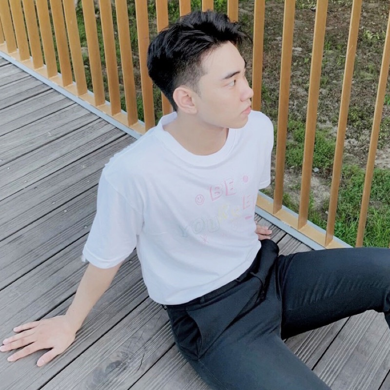 Áo Thun Unisex Nam Nữ Be YourSelf Ulzzang Hot Trend Street Style Mr Smile 99 Shop