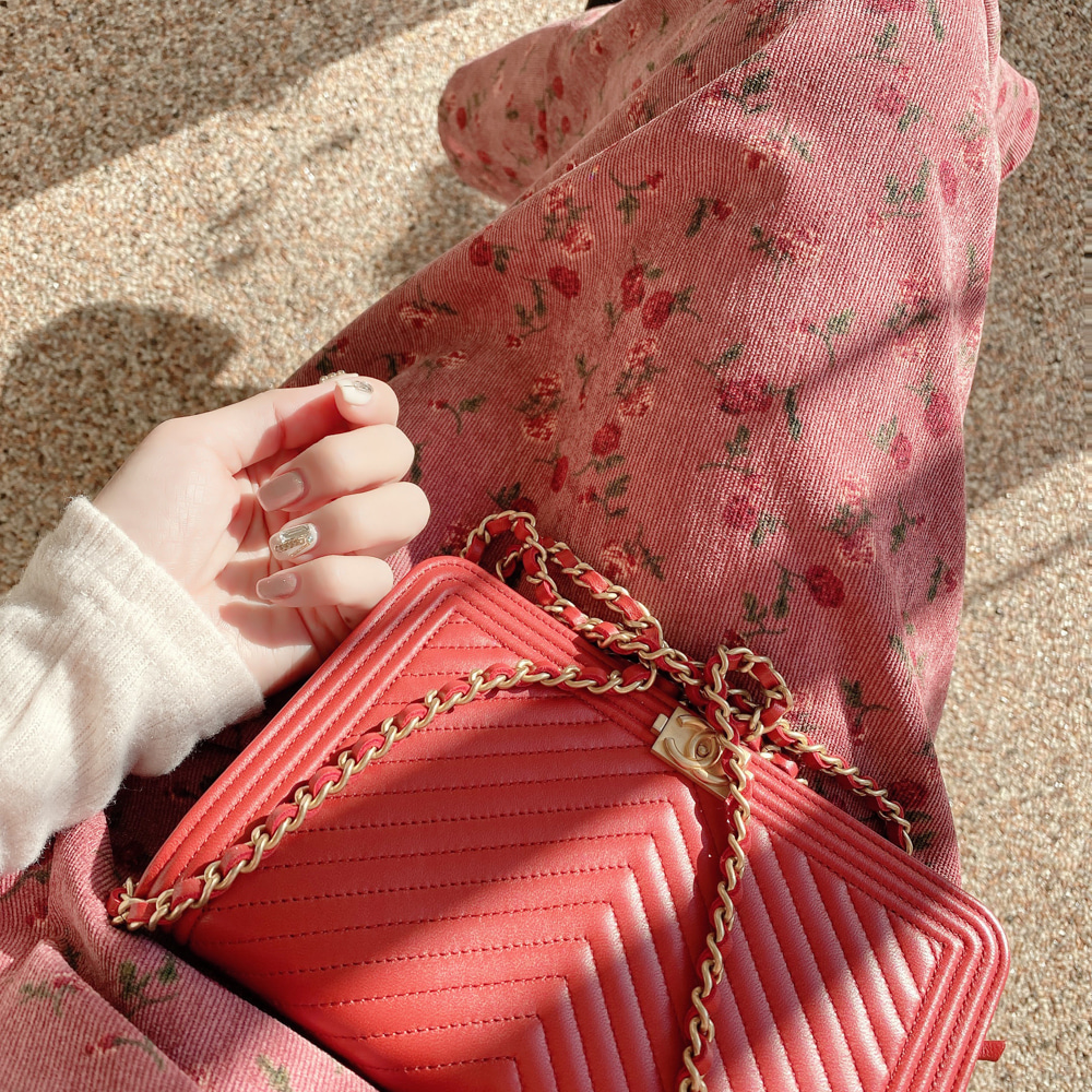 Bộ Áo Thun Dài Tay Cổ Tròn Màu Trơn + Đầm Hoa Midi 32338