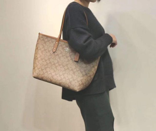 Túi Coach Shopper City Zip Tote