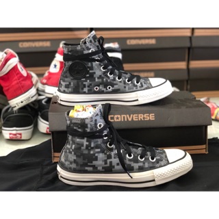 Convesre hoạ tiết độc. Size 36. Cond 9.9999