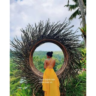 Đầm maxi đan dây xẻ tà hở lưng sang trọng