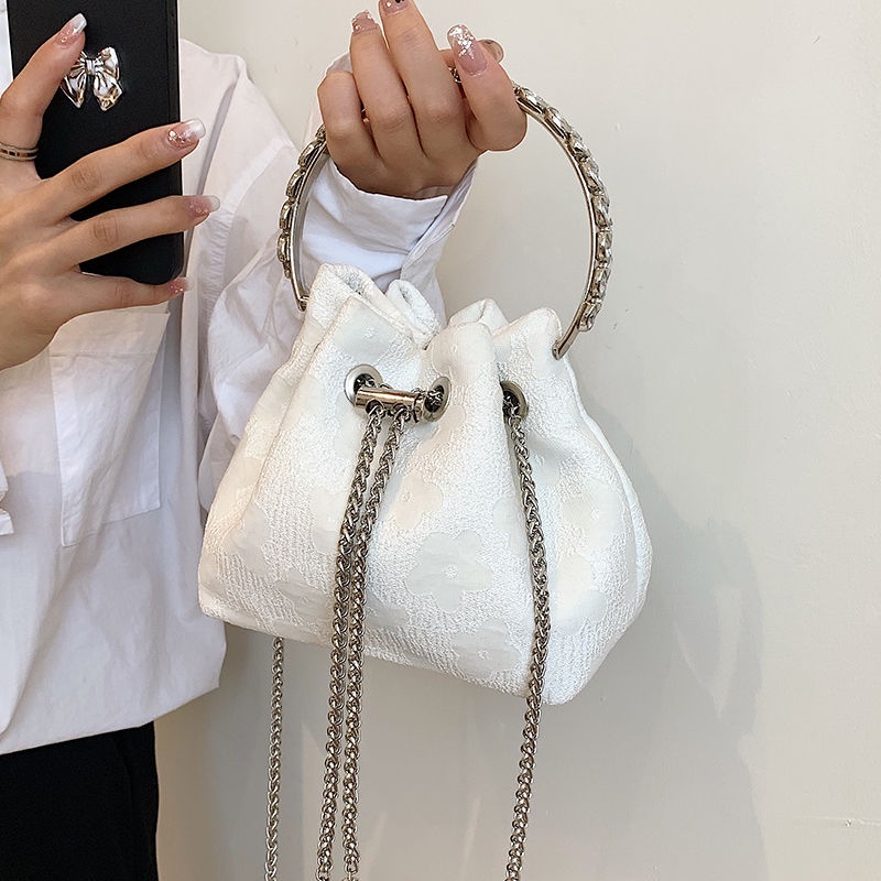 Túi Đeo Chéo Dây Xích Dễ Phối Đồ Hợp Thời Trang Cho Nữ