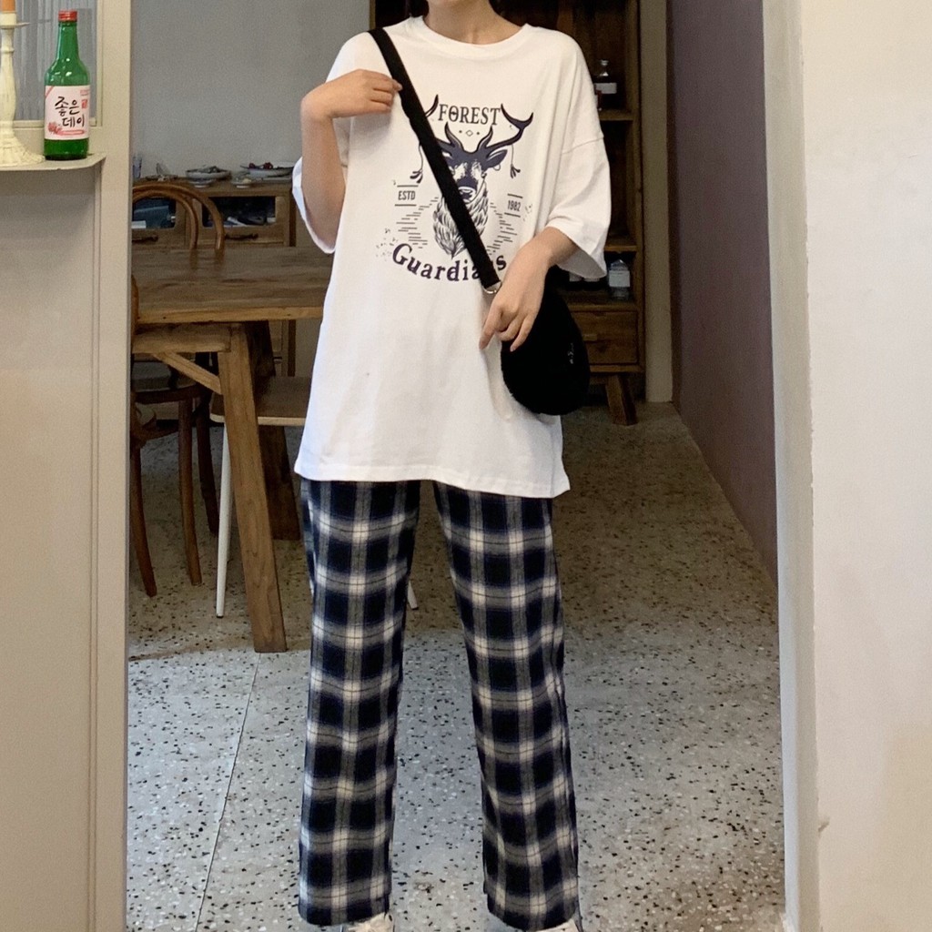 Áo phông trắng Freesize in hình đầu nai rừng