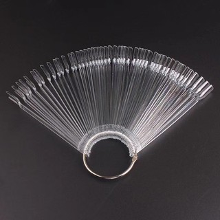 móng que 50c
