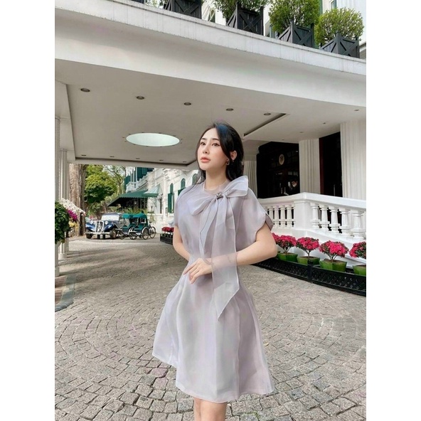 đầm tơ nơ ngực