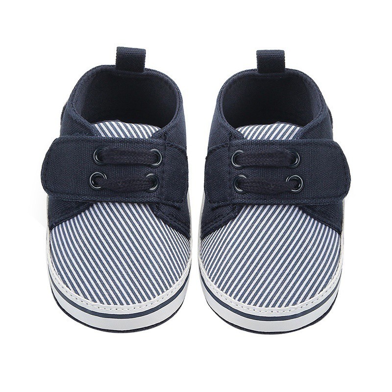 Giày mềm phối sọc không trơn trượt đáng yêu dành cho bé