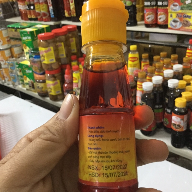 Dầu màu điều chất lượng và lên màu đẹp, nấu bánh canh, bún bò... chai 100ml