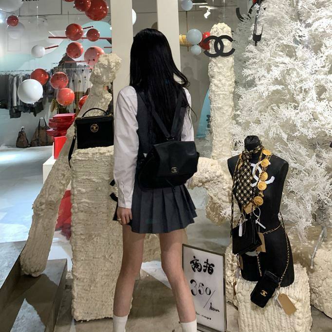 Set áo khoác không tay + áo sơ mi tay dài+ chân váy + cà vạt thời trang cho nữ