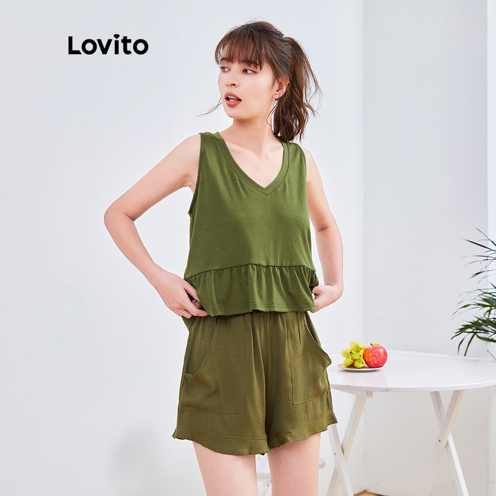 Áo Lovito màu trơn nhún bèo dáng rộng cổ chữ V thời thượng L03024 (xanh lá)