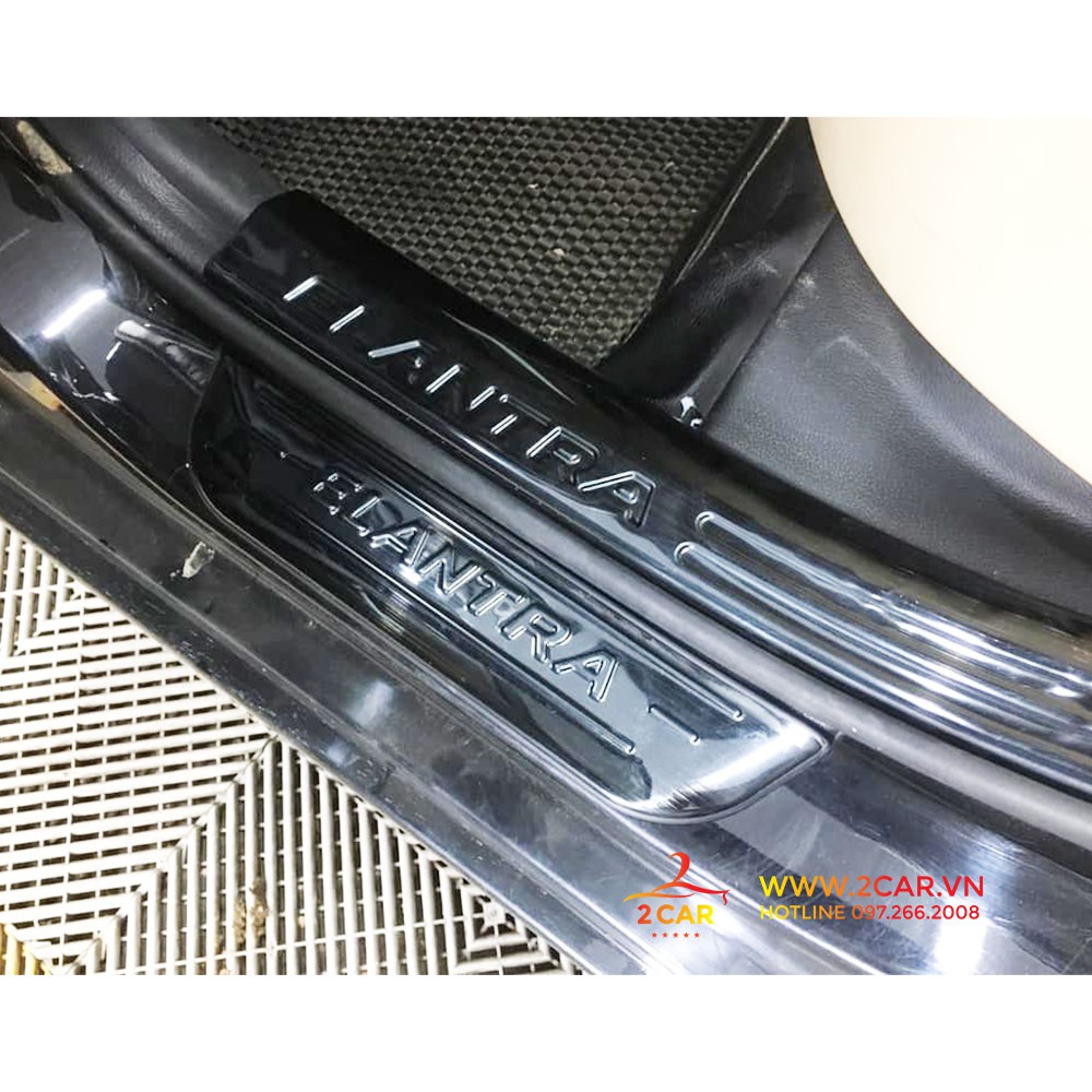 Ốp Bậc Cửa, nẹp bước chân Trong, Ngoài Xe Huyndai Elantra 2016 - 2021, chất liệu Titan