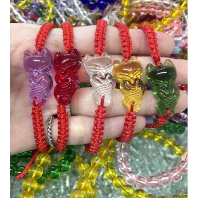 Vòng tay hồ ly chỉ đỏ may mắn