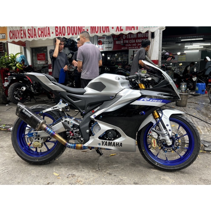 Pad phanh trước sau lắp heo độ Yamaha R15M, combo thớt lòng lắp đặt dễ dàng tại nhà.