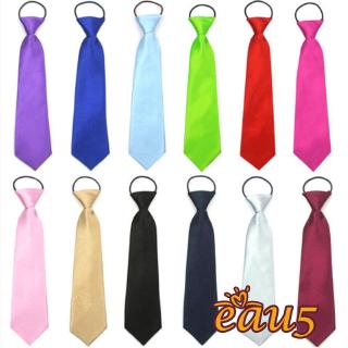 Cà vạt mỏng trơn màu kiểu dáng cổ điển