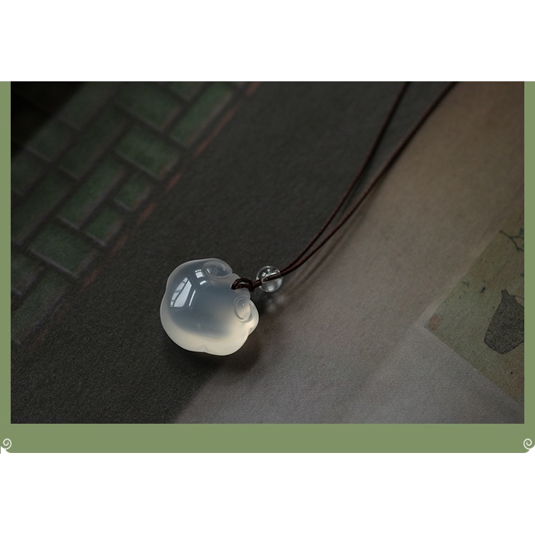 Vòng Cổ Dây Bện Mặt Đám Mây Đá Chalcedony Auspicious Ruyi Thiết Kế Cổ Điển Cho Nữ