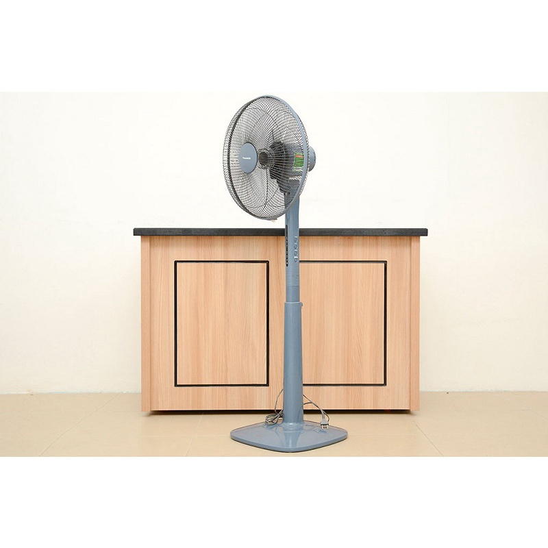 Quạt cây đứng Panasonic F-409K có điều khiển từ xa, Nhập khẩu nguyên chiếc, Bảo Hành 12 Tháng Toàn Quốc