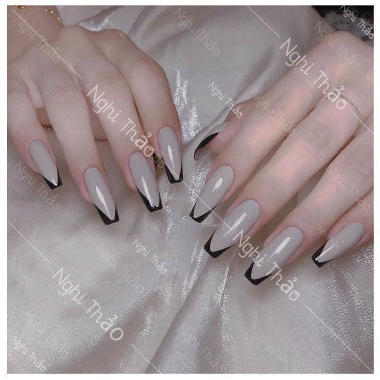 Khuôn cắt móng bột nail hình chữ V