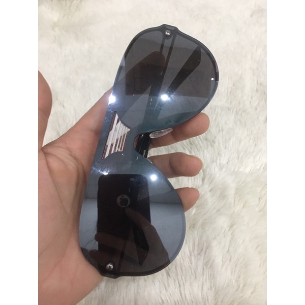 KÍNH HÀNG THÙNG ADAM MỸ XỊN