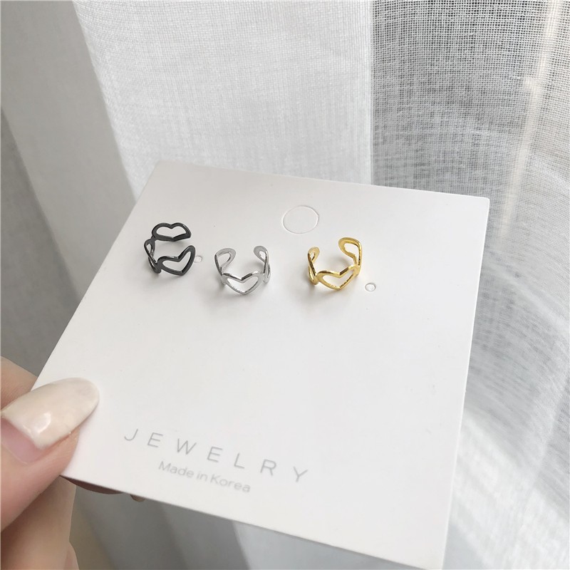 Khuyên tai kẹp vành một bên không bấm lỗ K043 bằng hợp kim phủ màu hình trái tim dáng ngắn (1 chiếc)