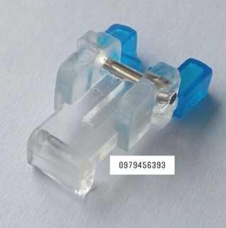 Chân vịt đơm cúc máy may gia đình
