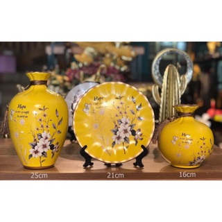 Set 3 bộ lọ và đĩa decor trang trí bằng gốm sứ kèm kệ kê đĩa