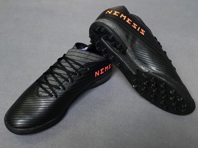 [HCM] Giày đá bóng Nemeziz cổ thun. Màu đen