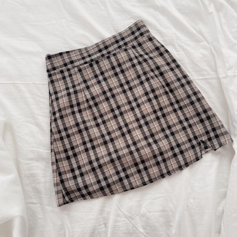 chân váy ngắn xẻ nhiều màu | BigBuy360 - bigbuy360.vn