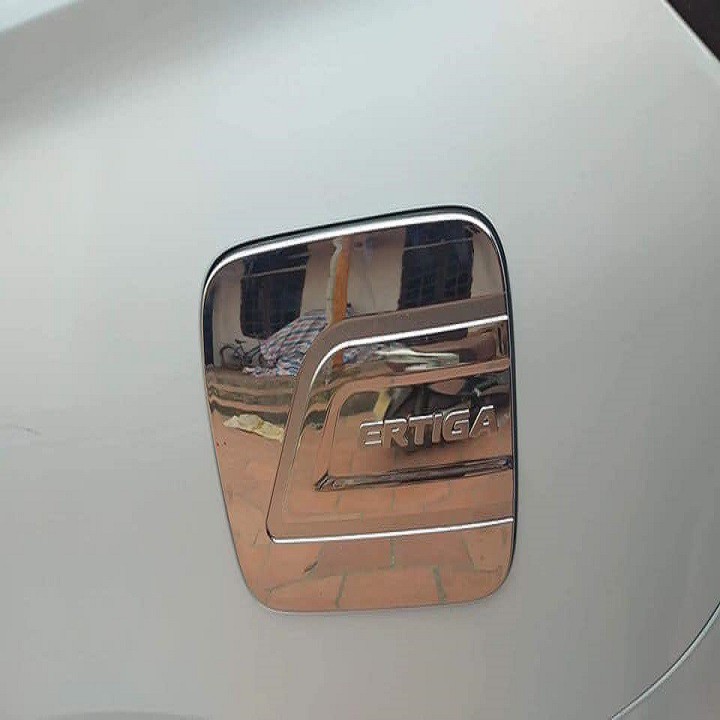 Ốp nắp bình xăng mạ crom xe Suzuki Ertiga 2019-2021