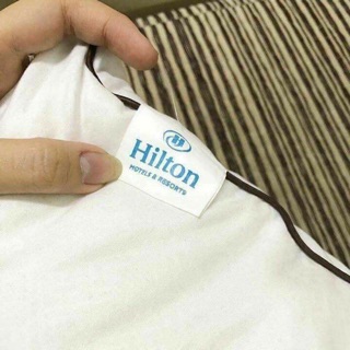 Set 2 gối Hilton