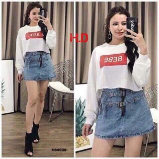 Áo crop top dài tay in chữ bebe