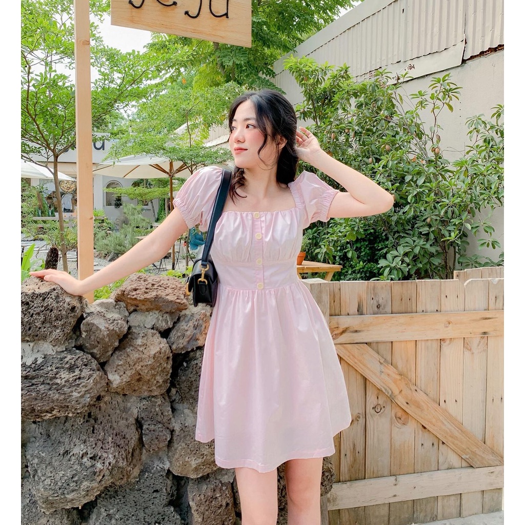 Đầm Yoona - Đầm cổ vuông nhún ngực nút gỗ | BigBuy360 - bigbuy360.vn