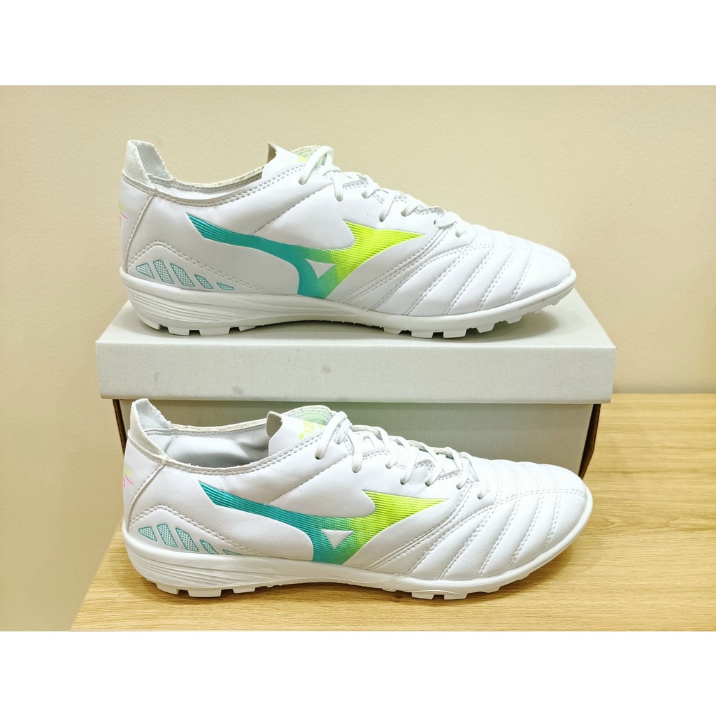 Giày đá bóng sân cỏ nhân tạo Mizuno Neo 3 Trắng Vàng Xanh đế TF sân cỏ nhân tạo