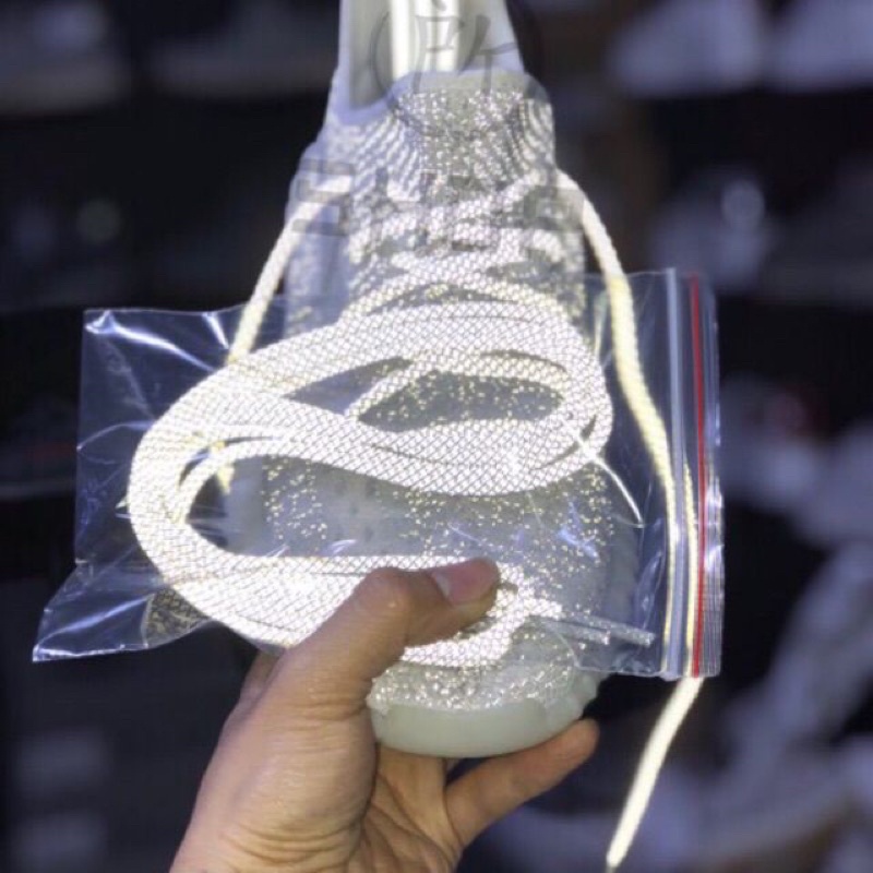 ẢNH THẬT | Dây giày phản quang yeezy static