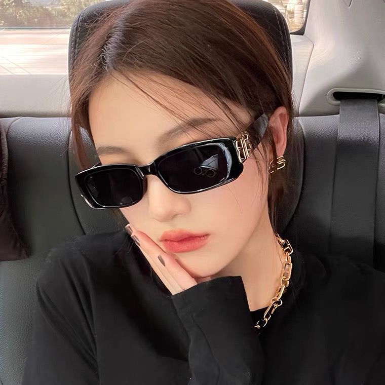Kính mát gọng chữ nhật thời trang sành điệu cho nam và nữ