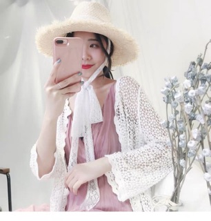 Khoác cardigan ren tay loe