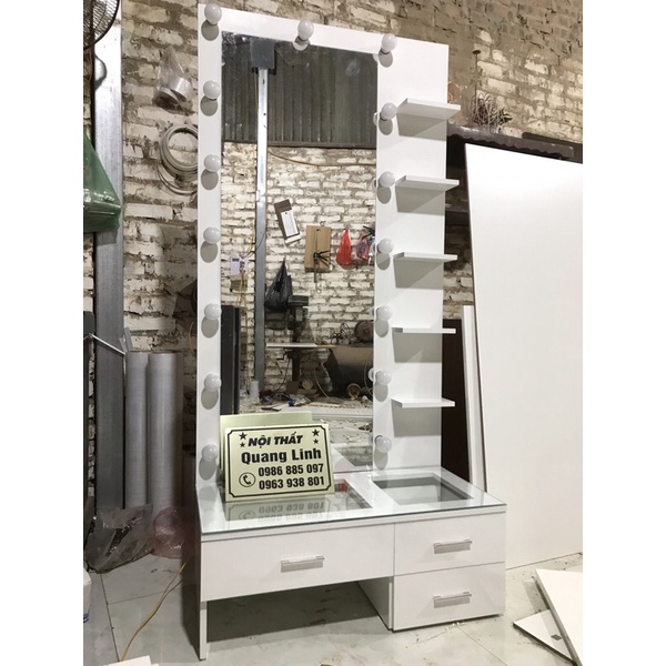 Bàn trang điểm bệt gương toàn thân