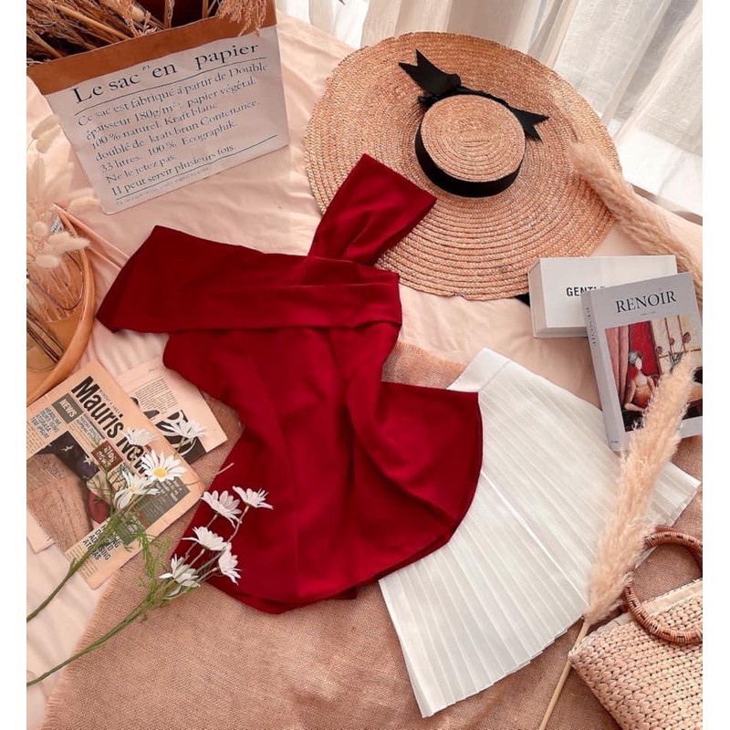 SET ÁO LỆCH VAI KÈM CHÂN VÁY XẾP LI | BigBuy360 - bigbuy360.vn