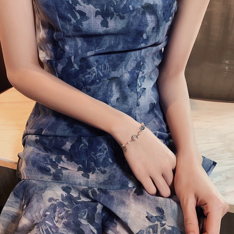 Vòng đeo tay mặt hình ngôi sao/mặt trăng dễ thương phong cách Hàn Quốc cho nữ