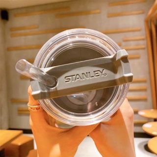 Ly giữ nhiệt Starbucks Stanley