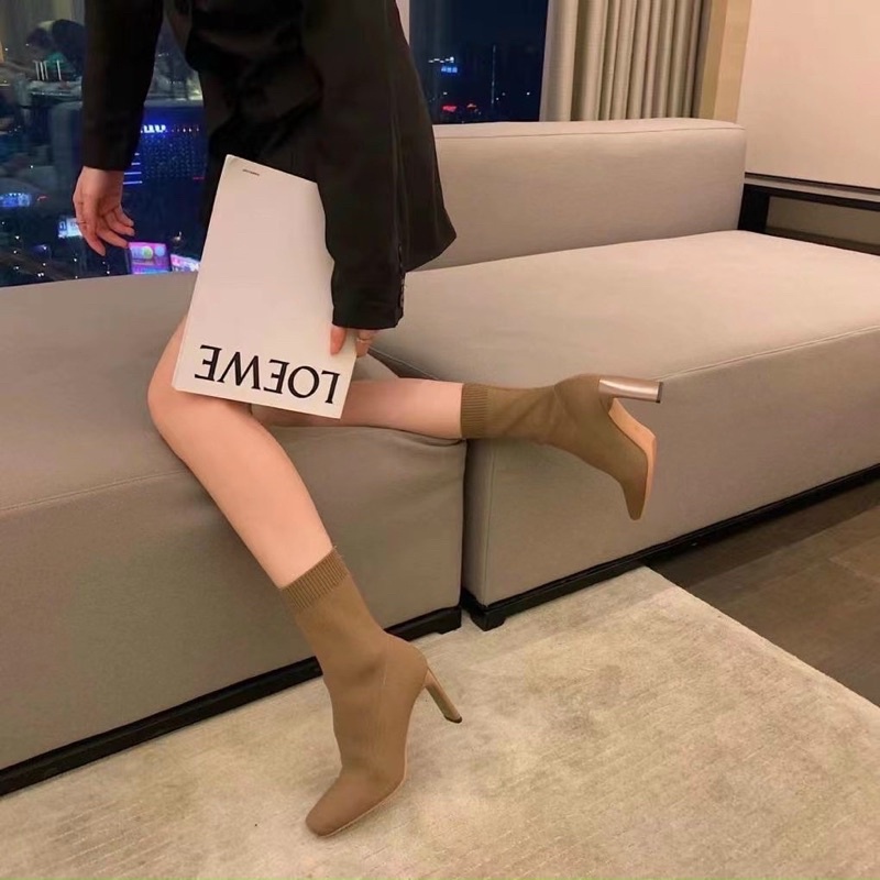 Boot lửng chất len gân gót dẹt