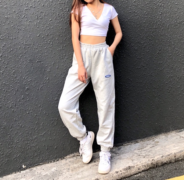 Quần ESSENTIAL SWEATPANT | BigBuy360 - bigbuy360.vn