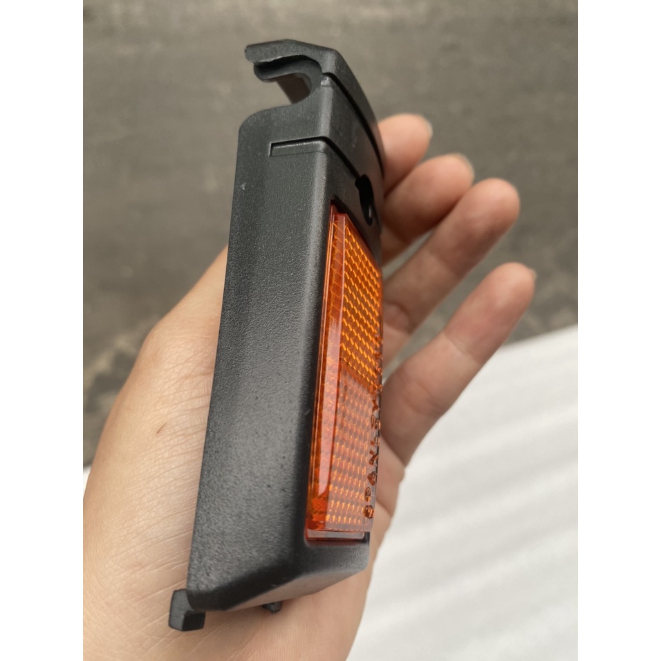 CẶP MẮT MÈO PHẢN QUANG XE DREAM- CITI DAELIM 100