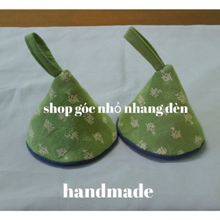2 chiếc nhấc nồi, lót nồi vải handmade hình nón