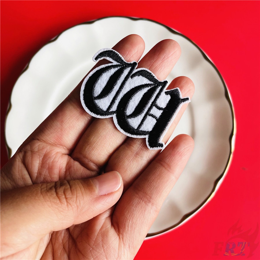 Miếng dán ủi quần áo hình chữ cái tiếng anh màu đen DIY