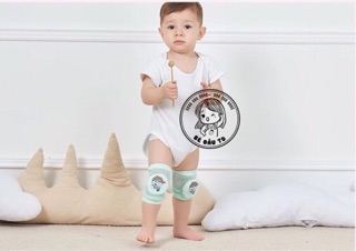 Đệm bảo vệ đầu gối cho bé