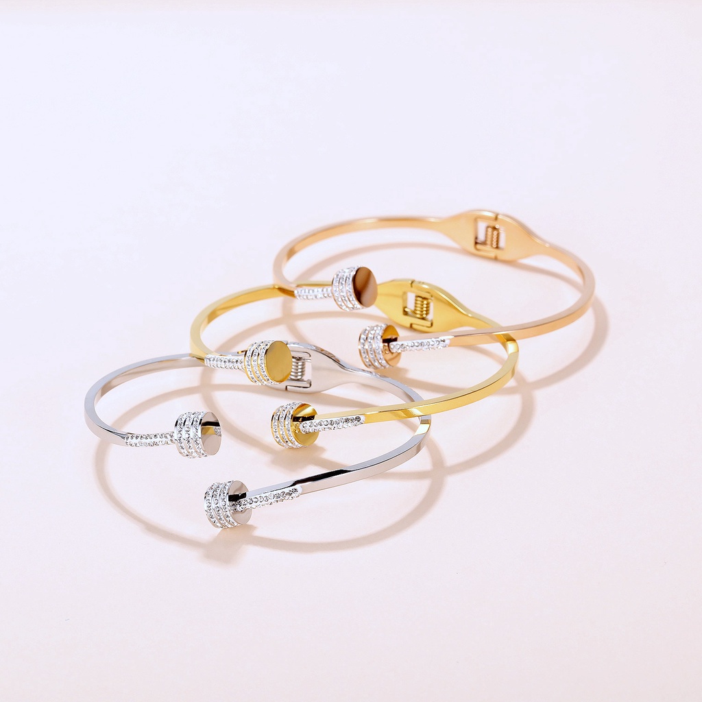 Vòng Tay Hở Bằng Thép Titan Đính Kim Cương Thời Trang Dễ Phối Đồ Cho Nữ