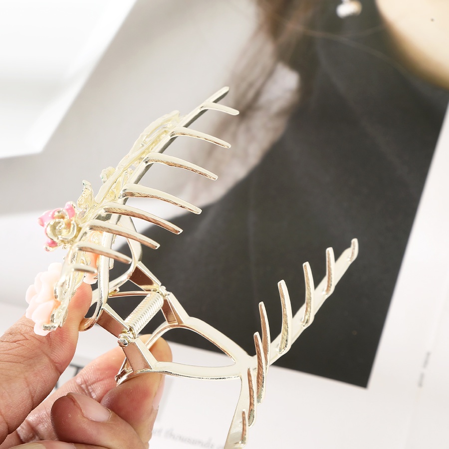 Kẹp Tóc Móng Vuốt Lớn Bằng Hợp Kim Hình Hoa Màu Vàng Thời Trang Hàn Quốc Cho Nữ