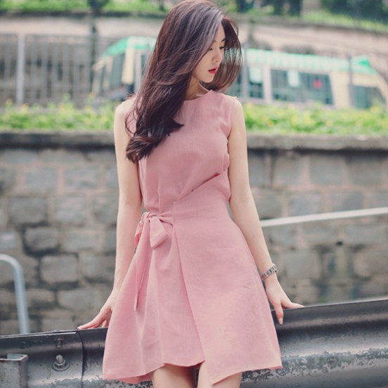 Váy hồng cánh sen