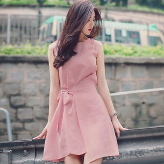 Váy hồng cánh sen