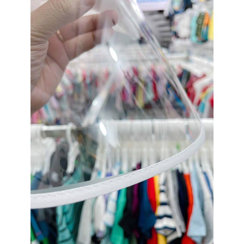 Kính chắn giọt bắn cho bé